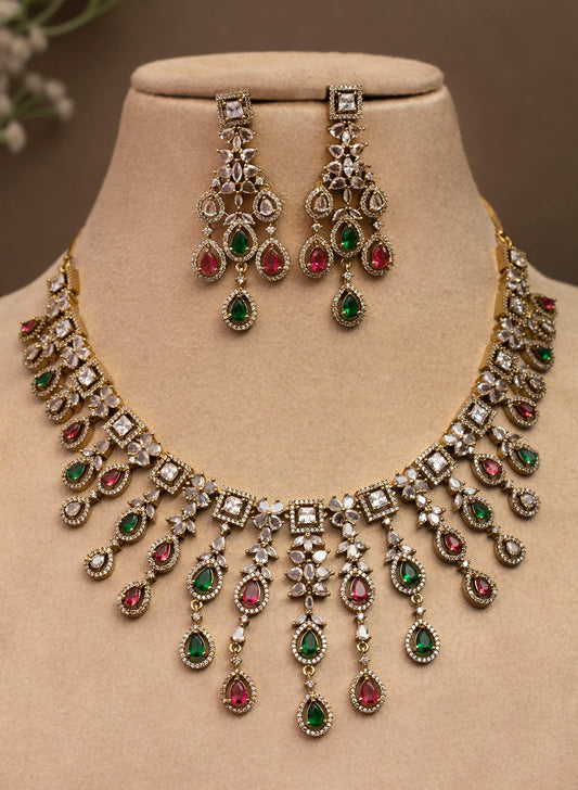 Shaina Necklace Set