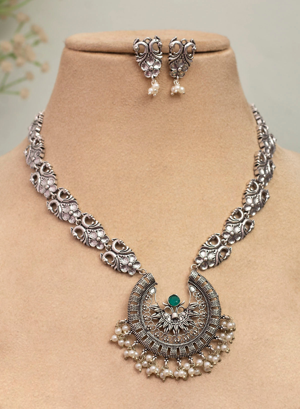 Mithikaa Neckalce set