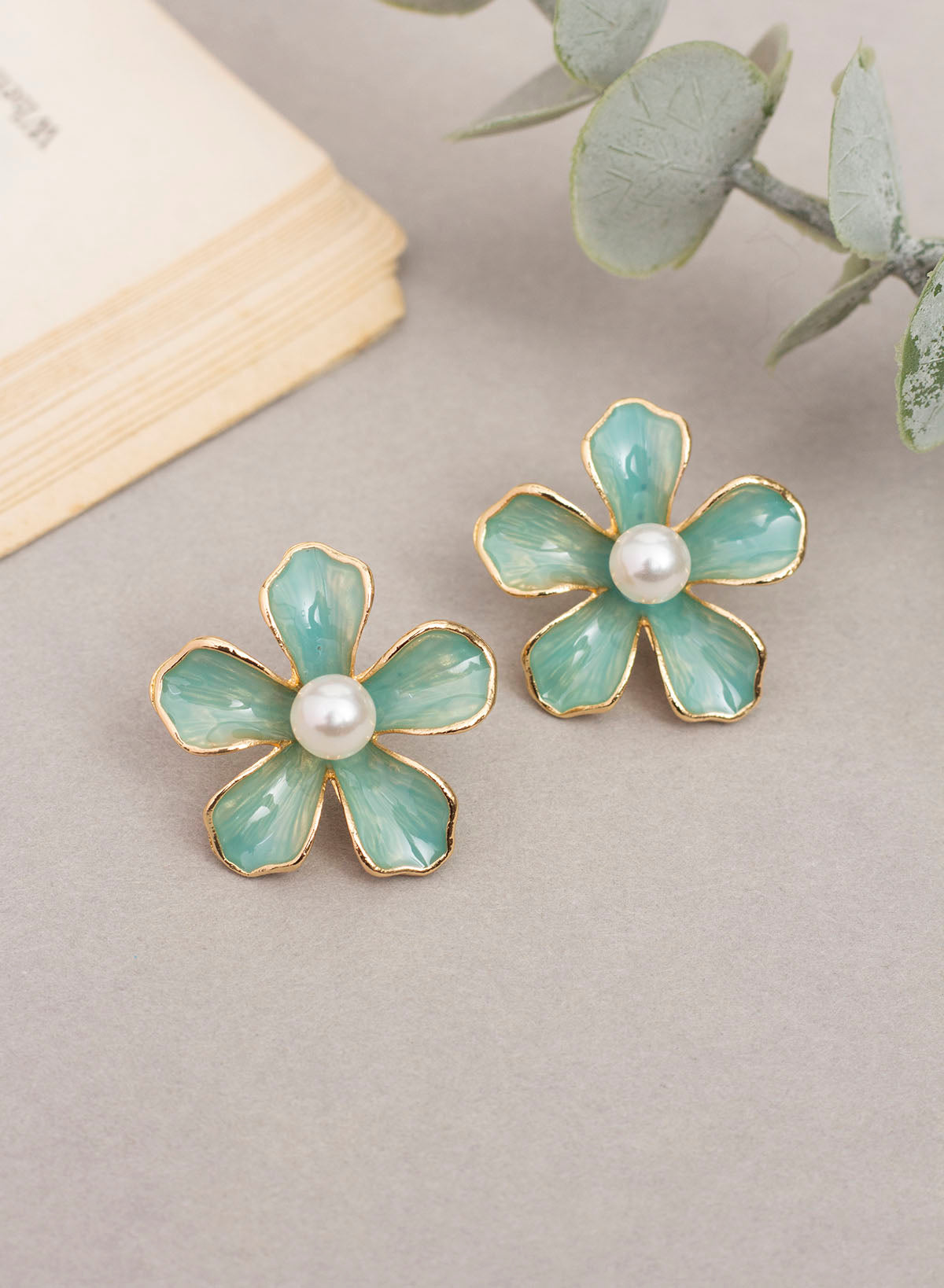 Antonia Flower Earring
