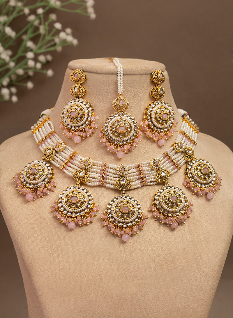 Aarjita Necklace Set