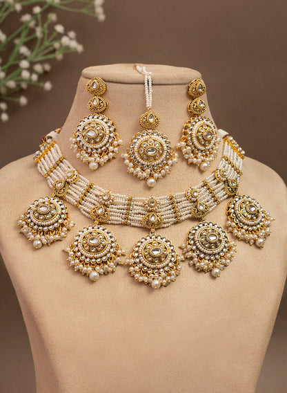 Aarjita Necklace Set
