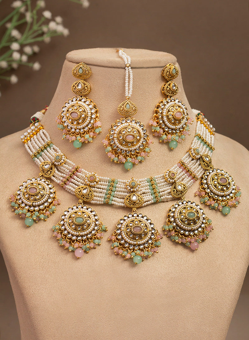 Aarjita Necklace Set