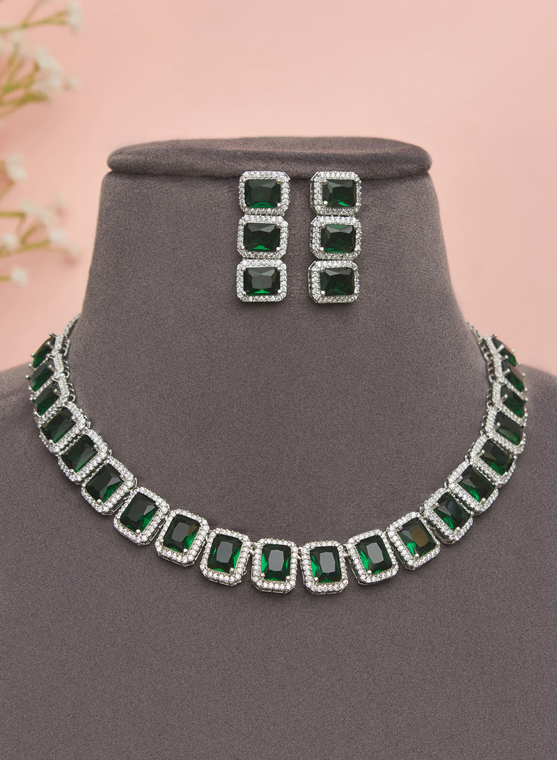 Avya ad necklace set