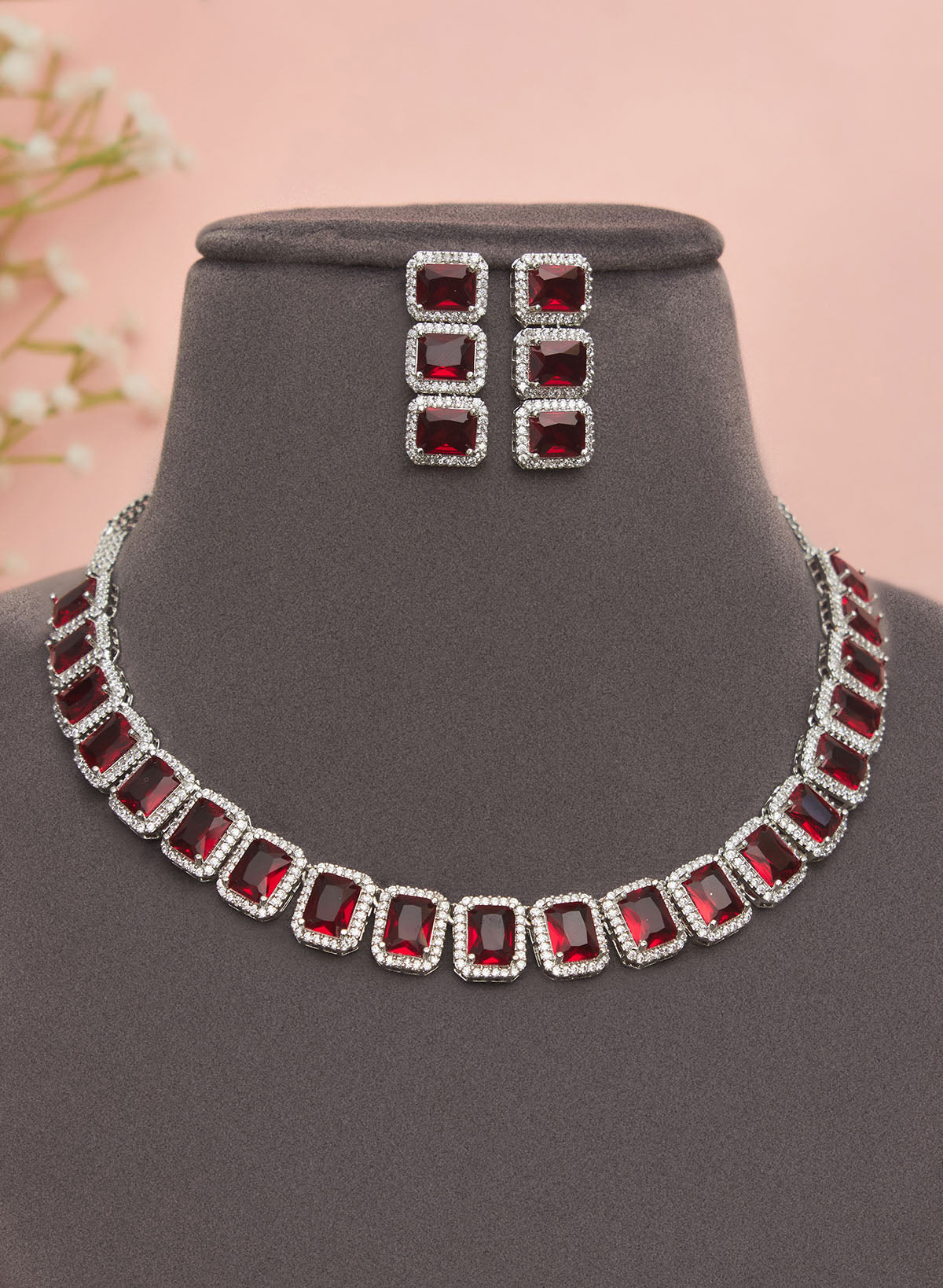 Avya ad necklace set