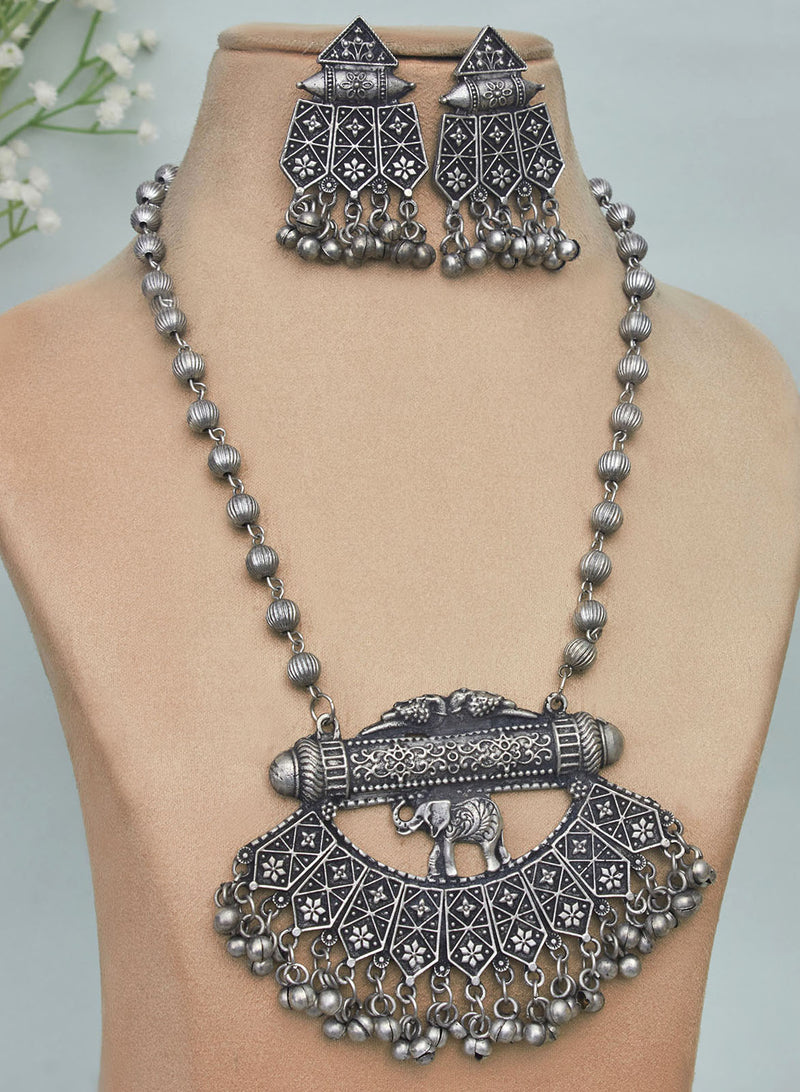 Chaitrika oxidised necklace set
