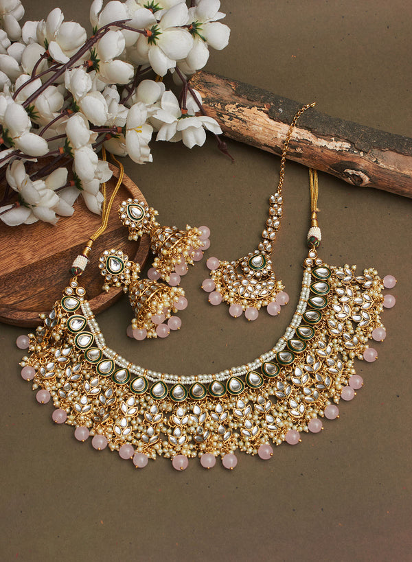 Nayana necklace set with maangtika