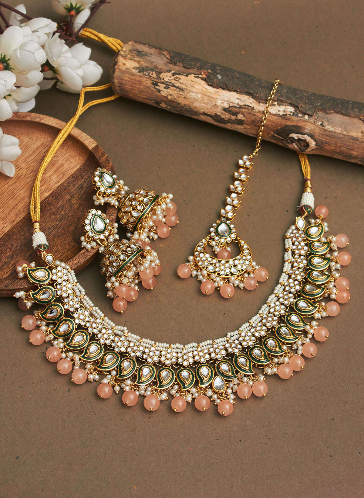 Enakshmi stone choker set with maangtika