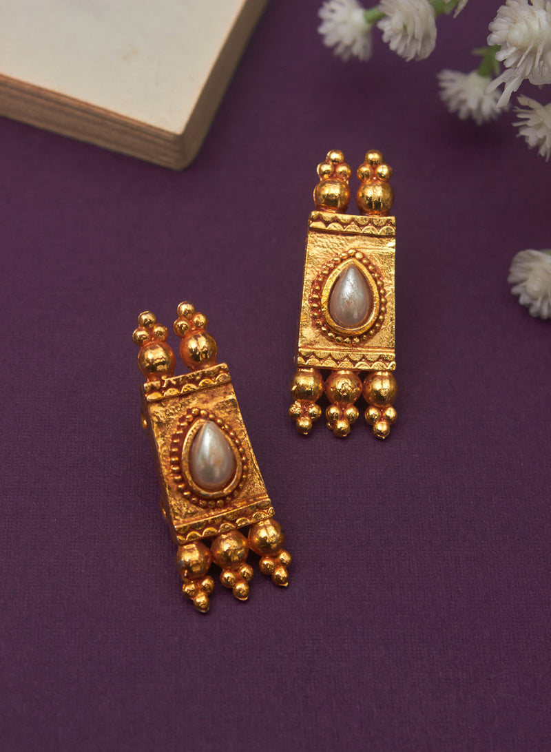 Anaisha stone earring