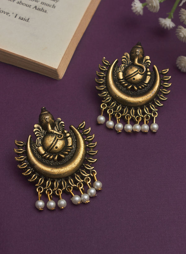 Daevani oxidised stud