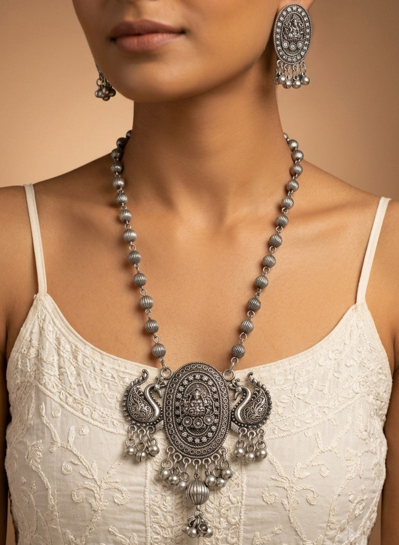 Mrishi Necklace Set