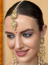 Kaivya handmade necklace with earrings and mangtika