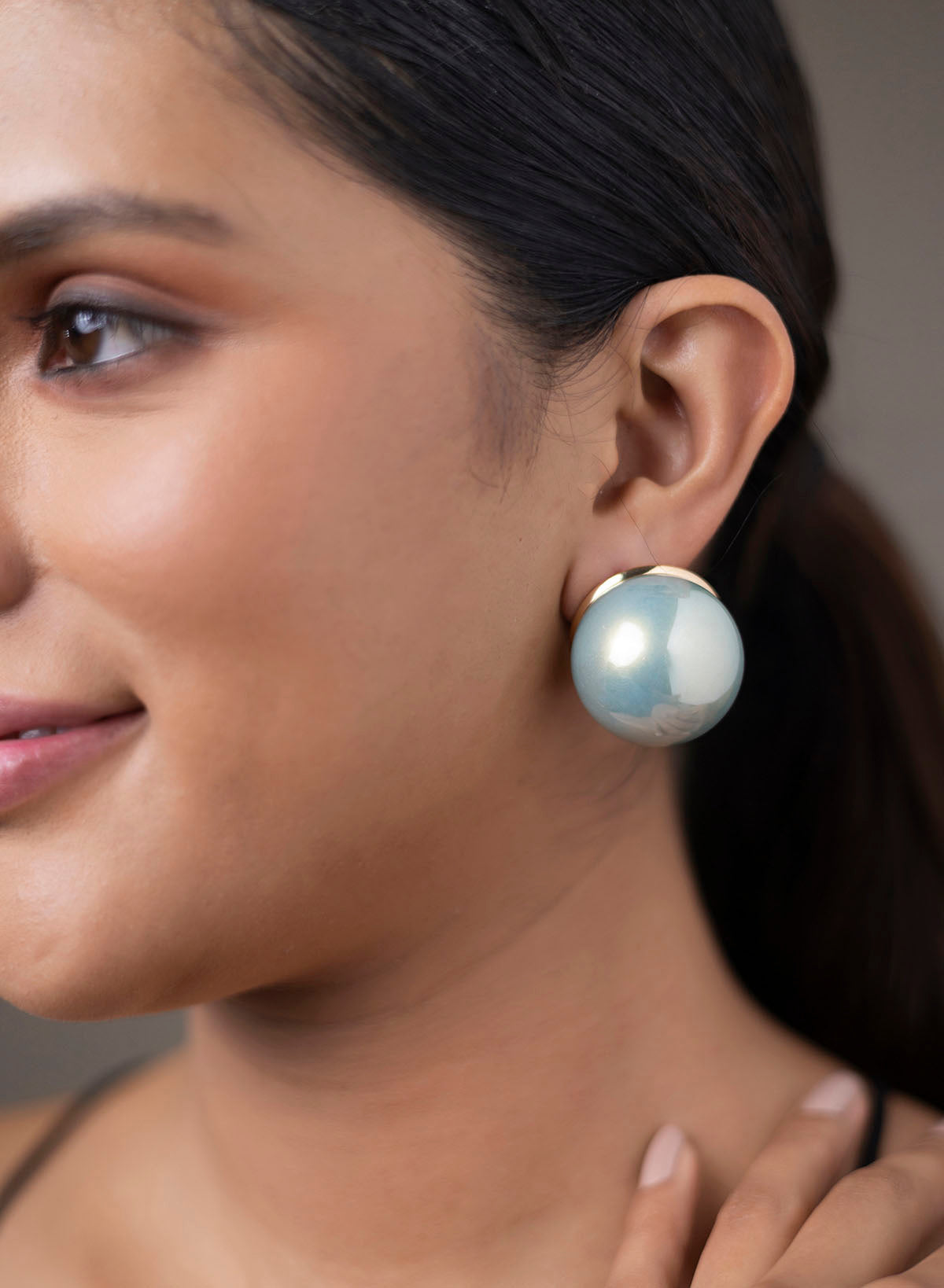 Oversize pearl studs-30mm