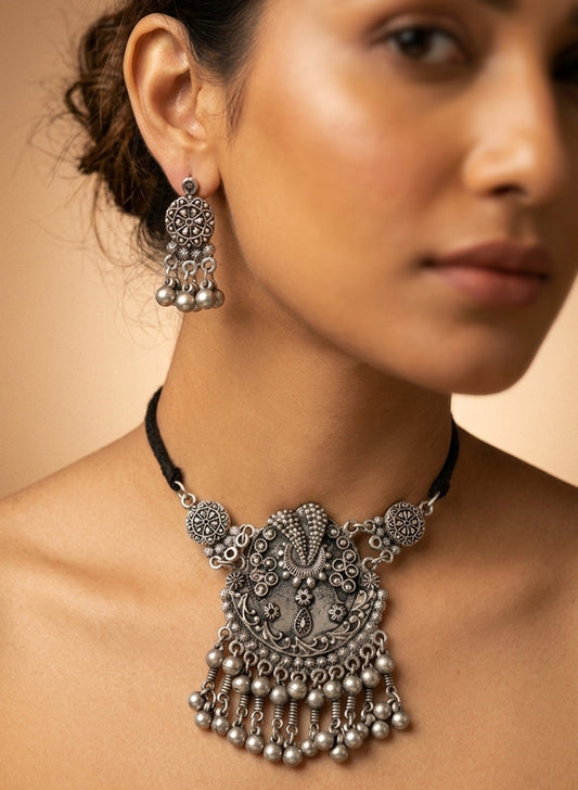 Parni Choker Set