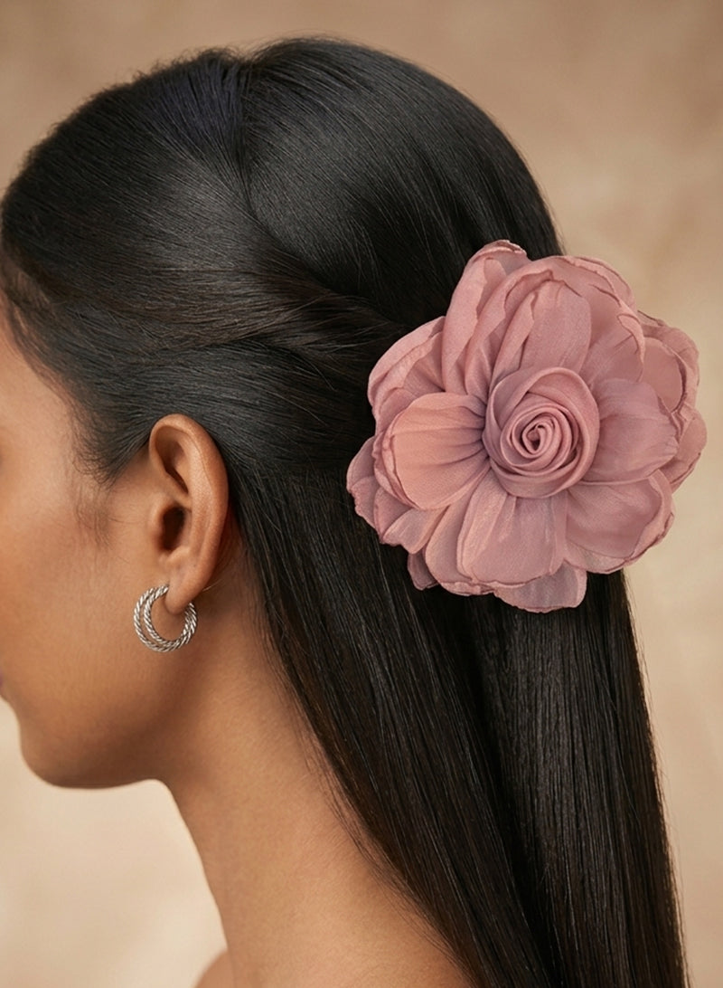 Daffodil claw clip