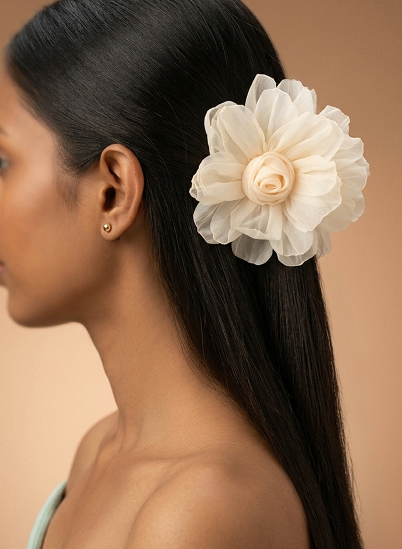 Daffodil claw clip