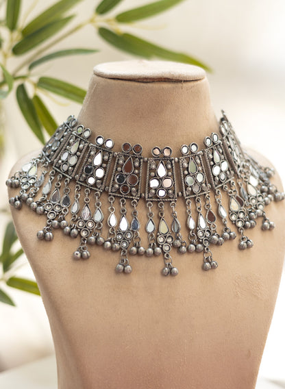 Aanshi mirror choker