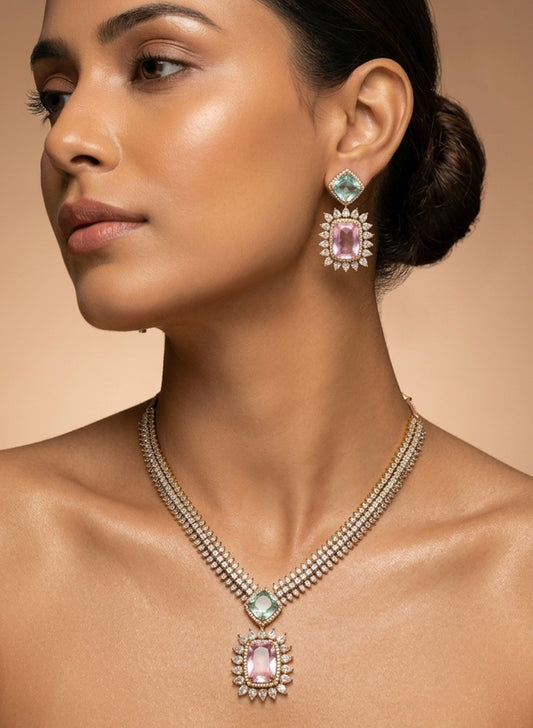 Atira Necklace Set
