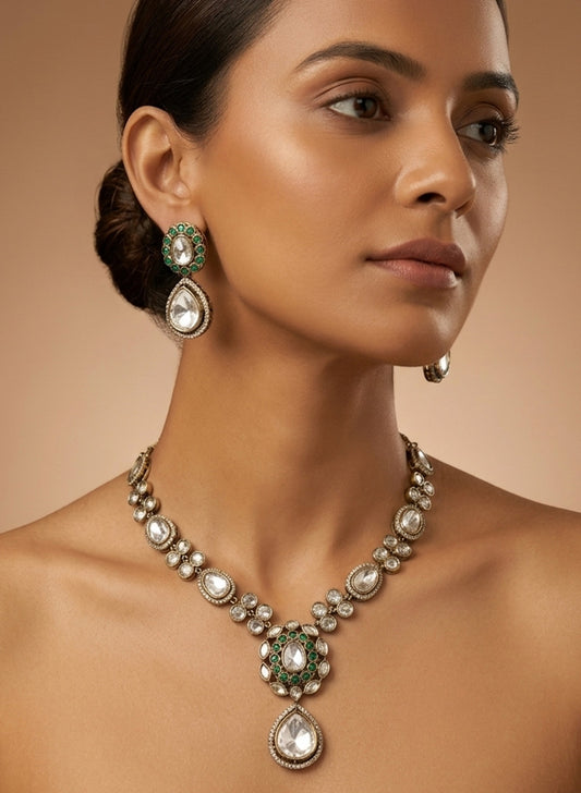 Sada Kundan set