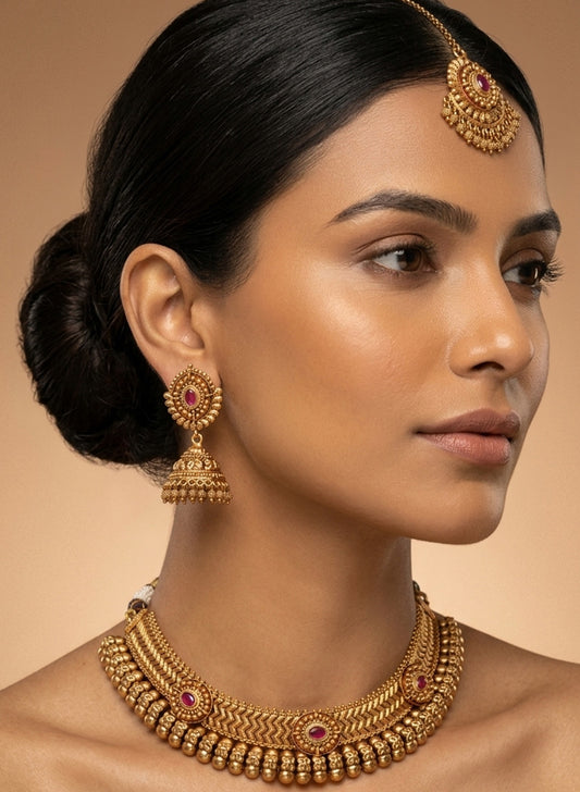 Arni Necklace Set