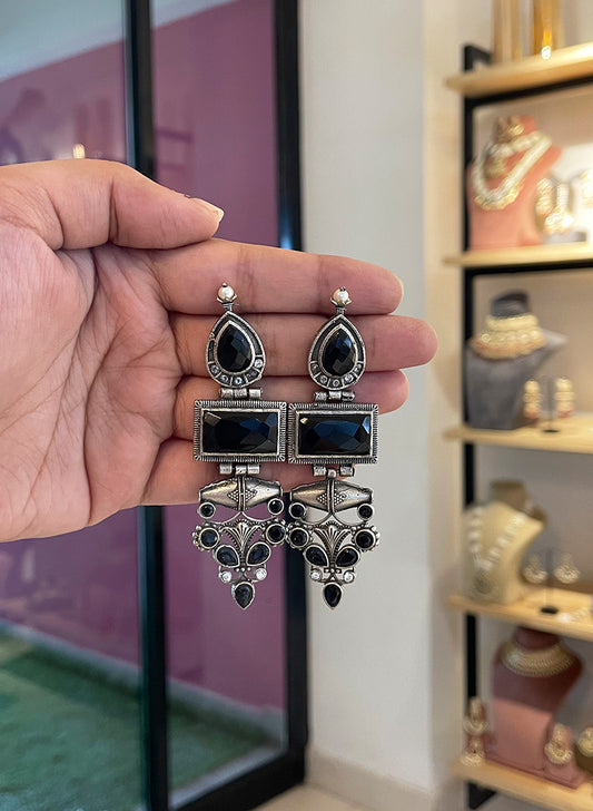 Tavishi Earring