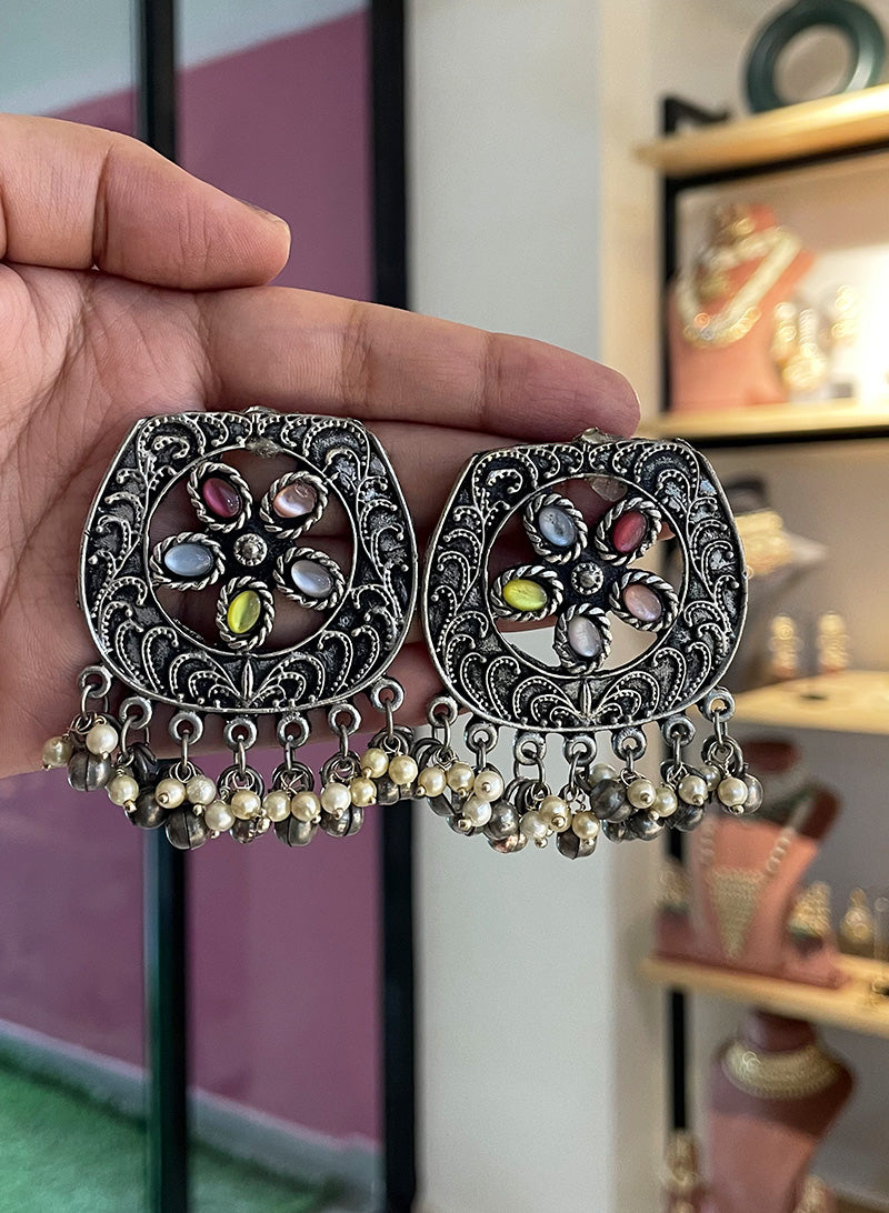 GARAGE SALE A 75