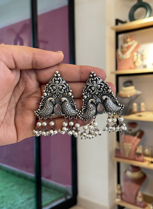 Nivy Earrings