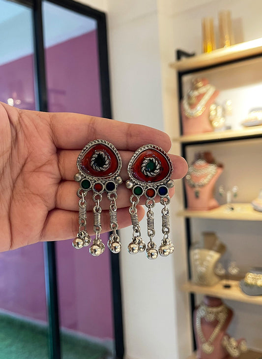 Oviya earring