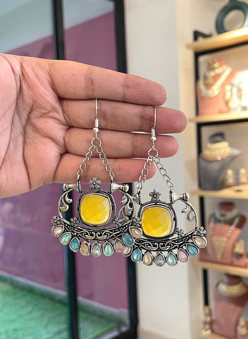 Liya Earring