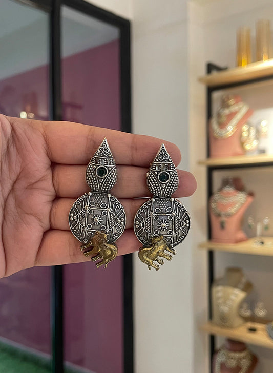 Lihira earrings