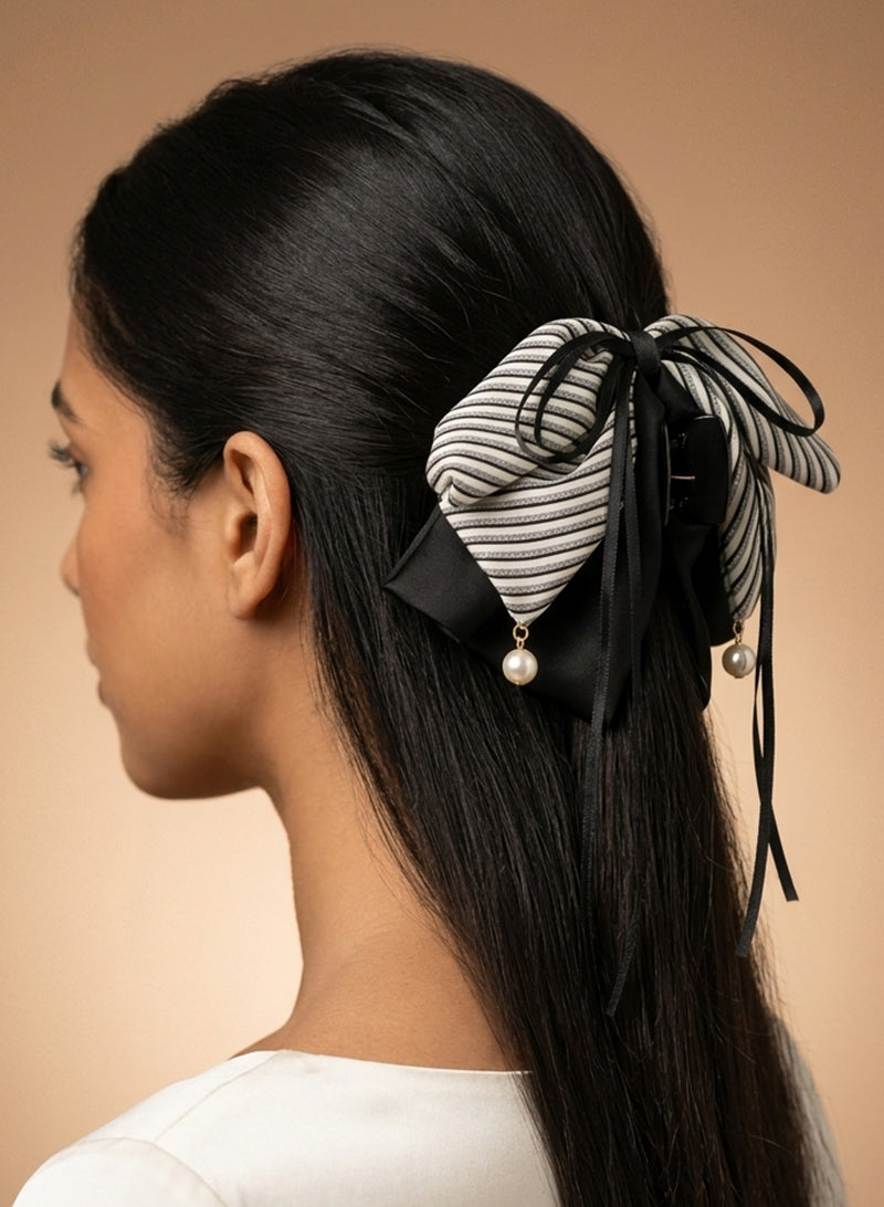 Nera Pearl Claw Clip