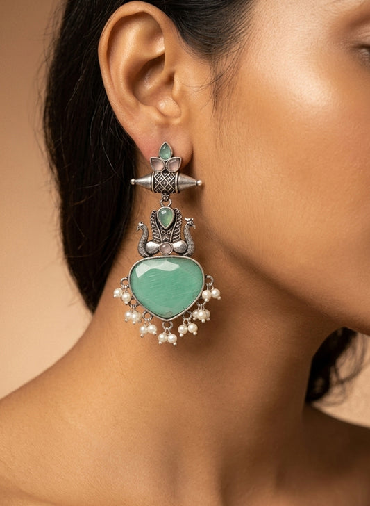 Avnika long earring