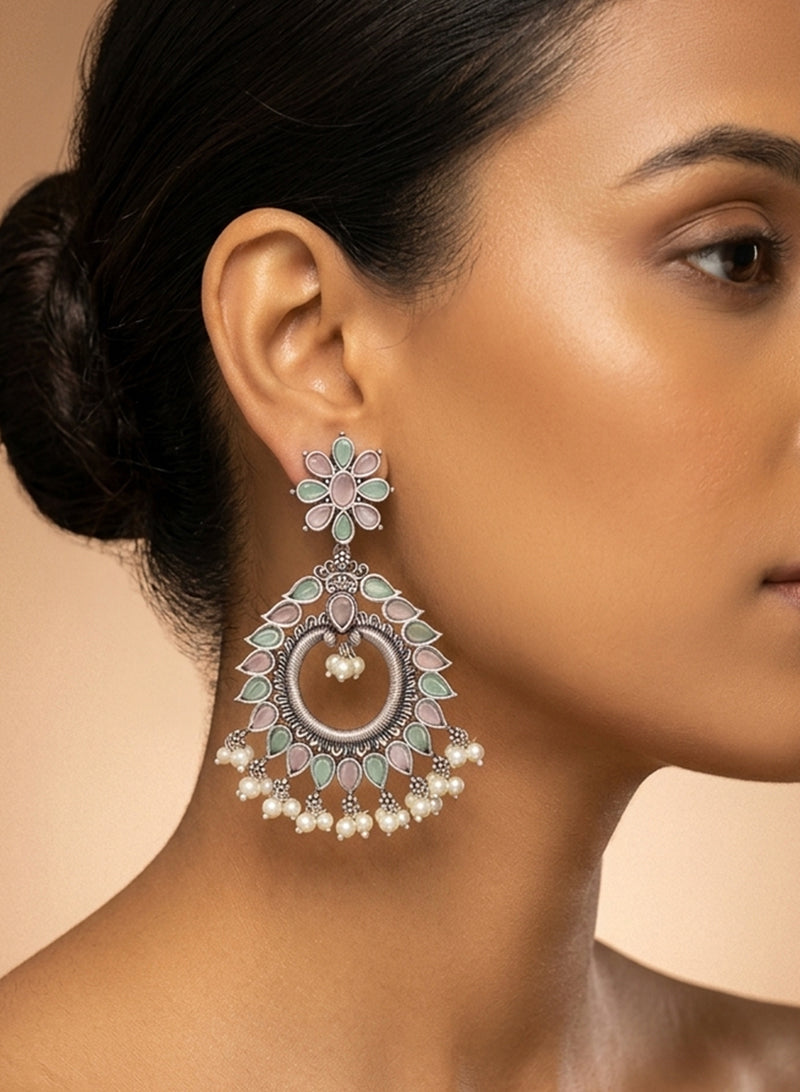 Reyvikaa Earring