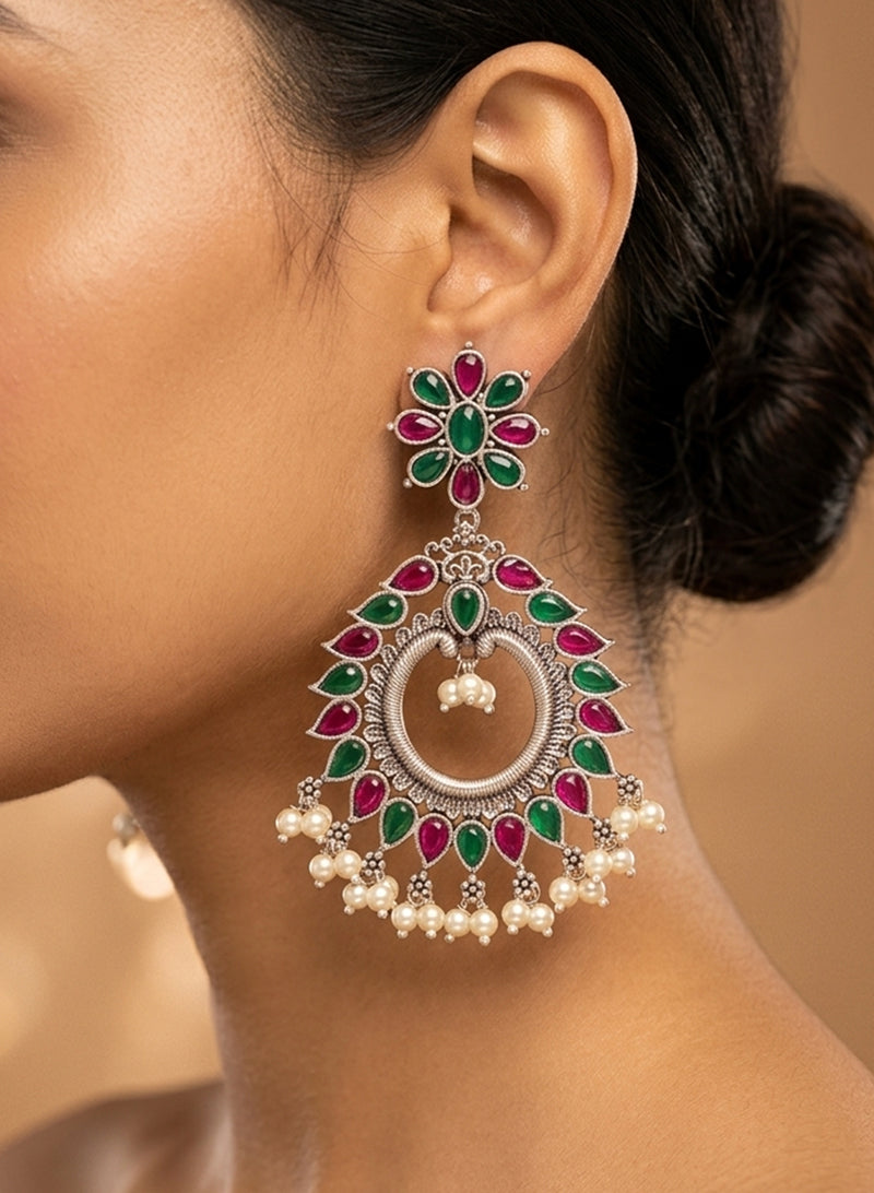 Reyvikaa Earring