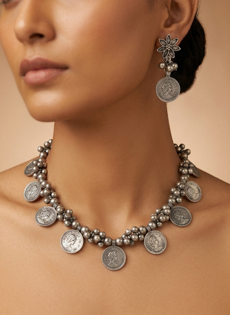 Itsya coin necklace