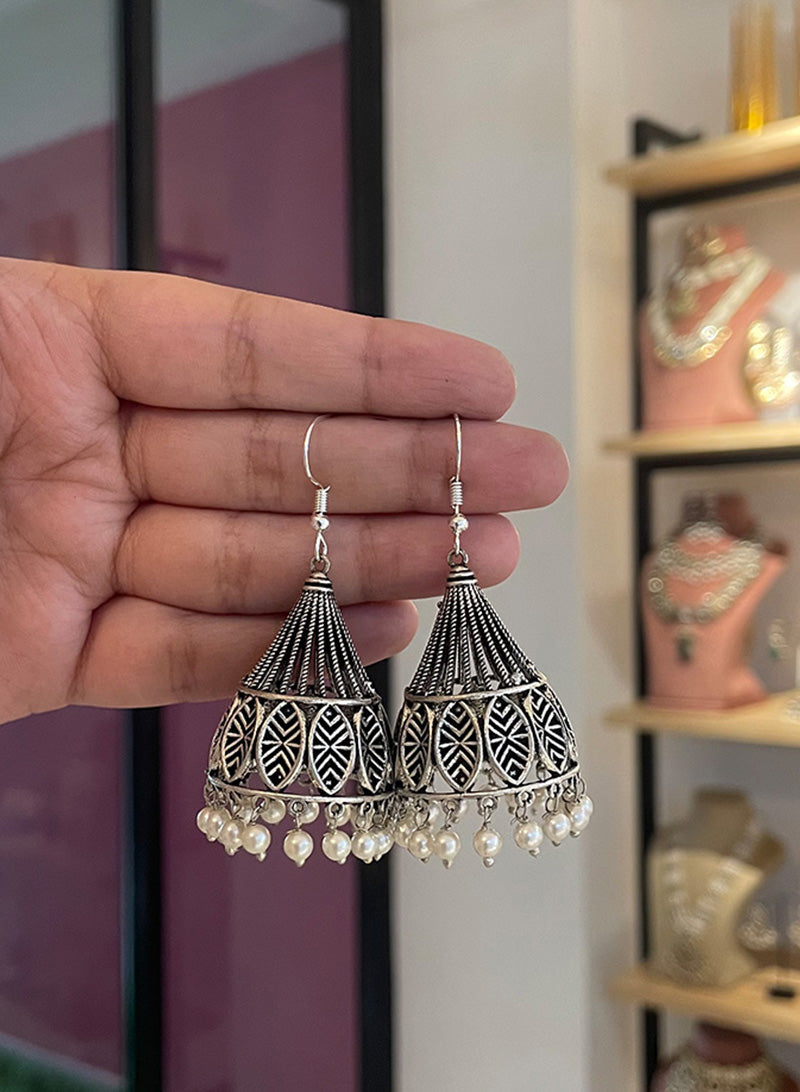 Tanishi Jhumka