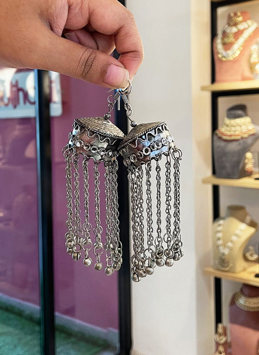 Rivya long Earring