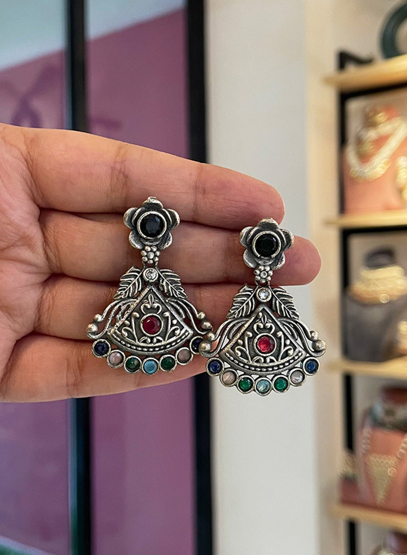 Raahi Earring