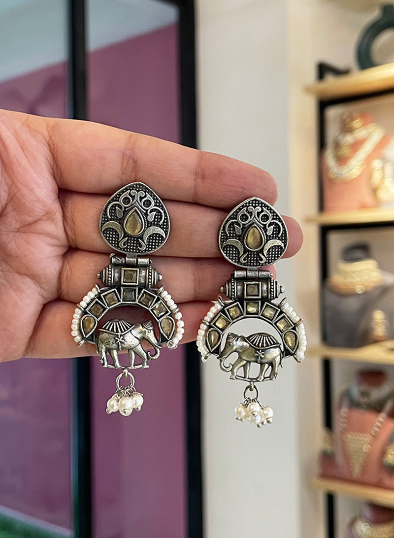 Ruchira Earring