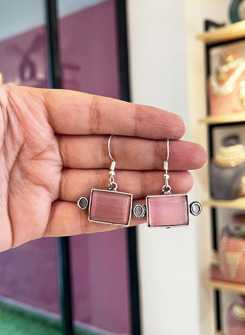 Kavinaya earrings