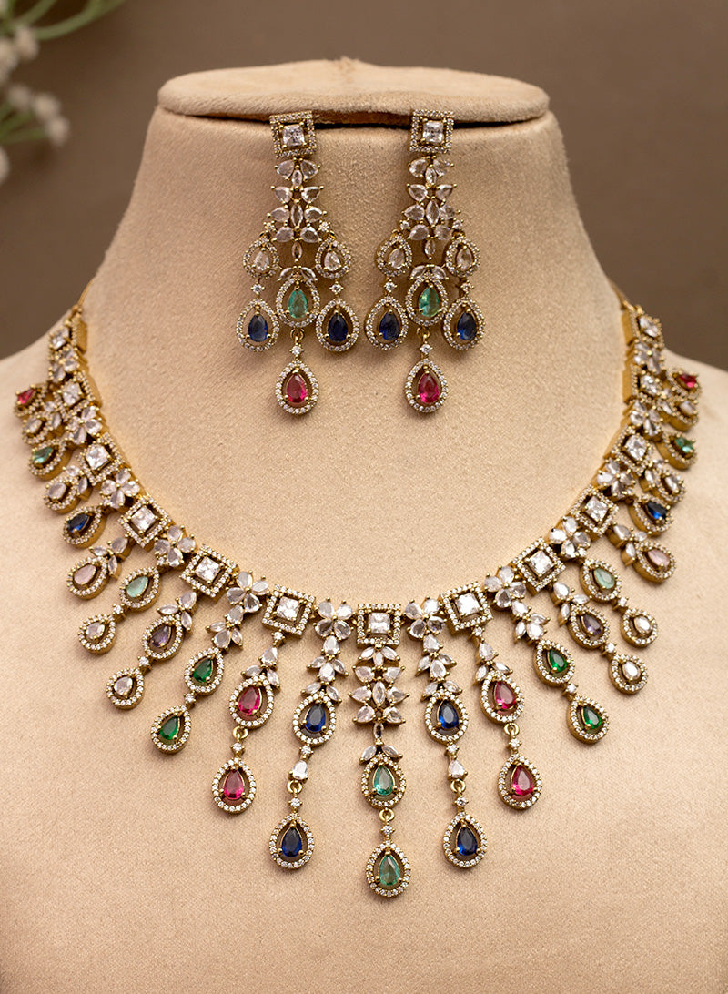 Shaina Necklace Set