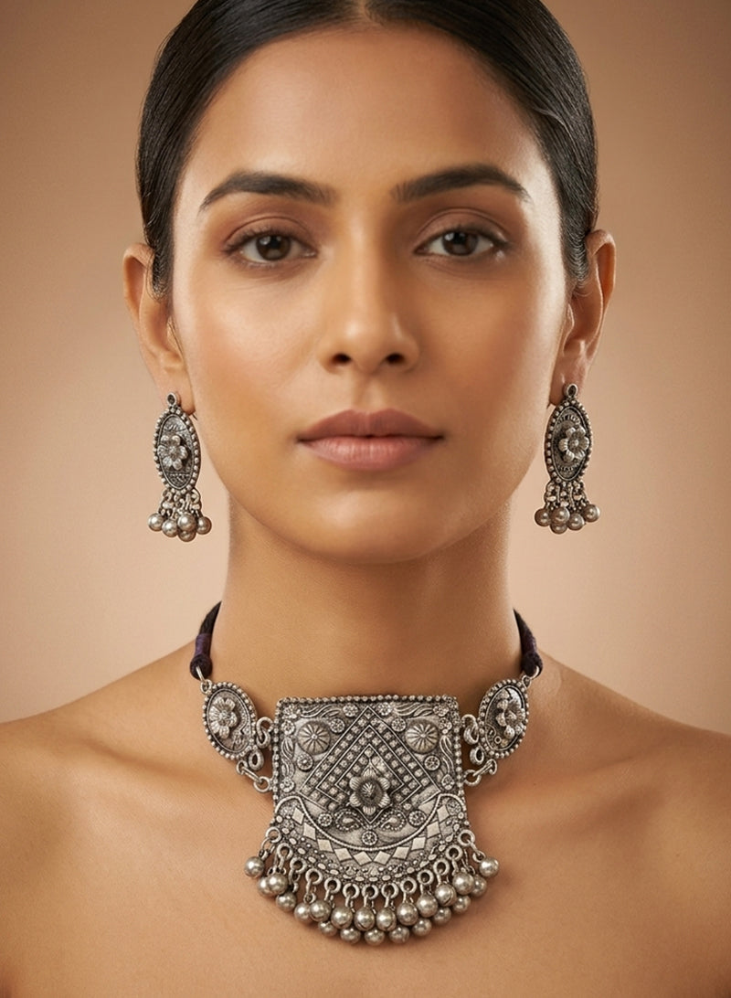 Rahaani Choker Set