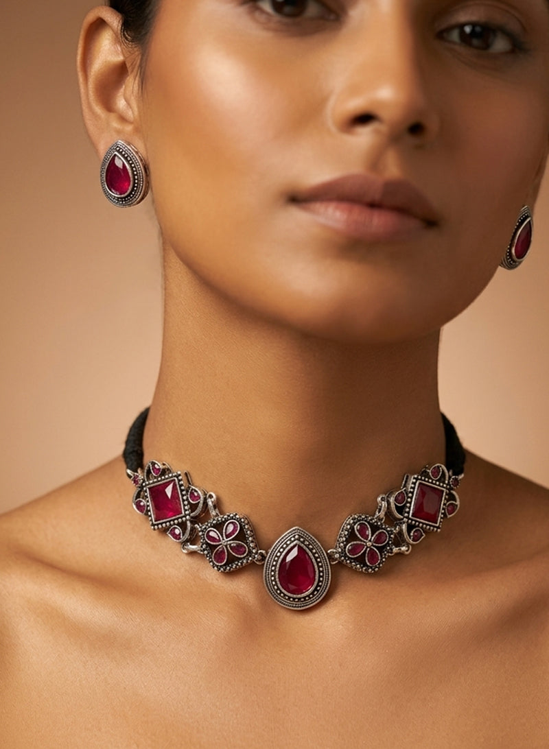 Veyona Choker Set