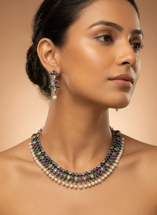 Ovisha Necklace Set
