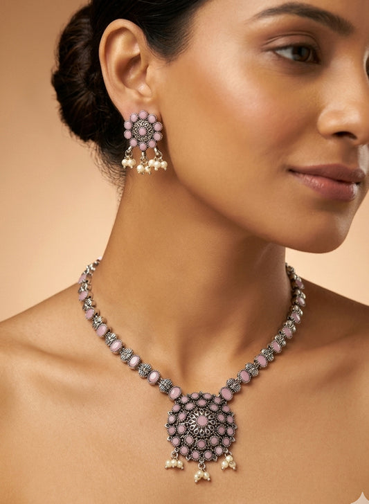 Tavir Necklace Set