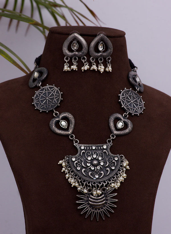 vaishnavi oxidised necklace set
