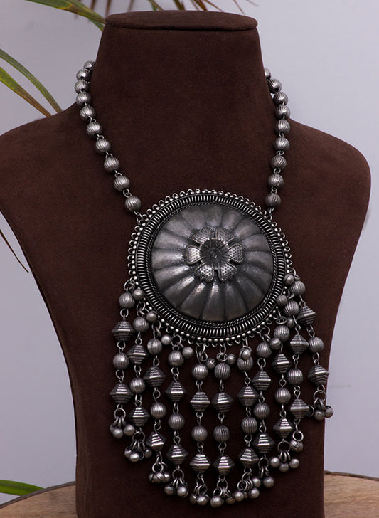 saveri oxidised necklace