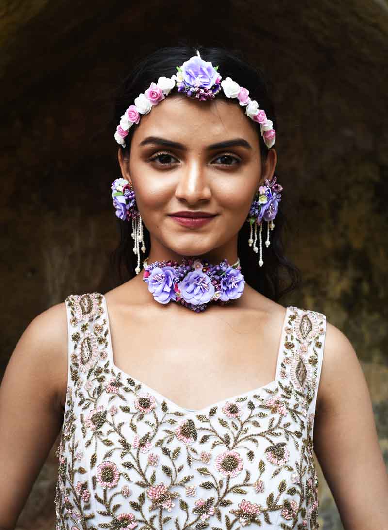 Sakhi Floral Maathapati