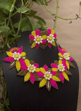 Meera handmde Necklace Set