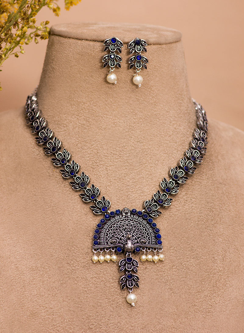 devanshi silver necklace set