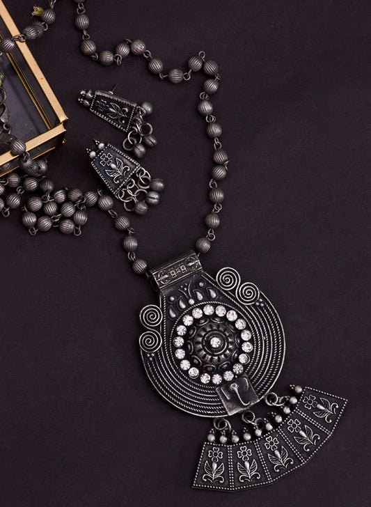 krtvi oxidised necklace set